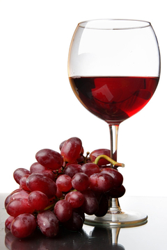 Як приготувати домашнє вино з винограду